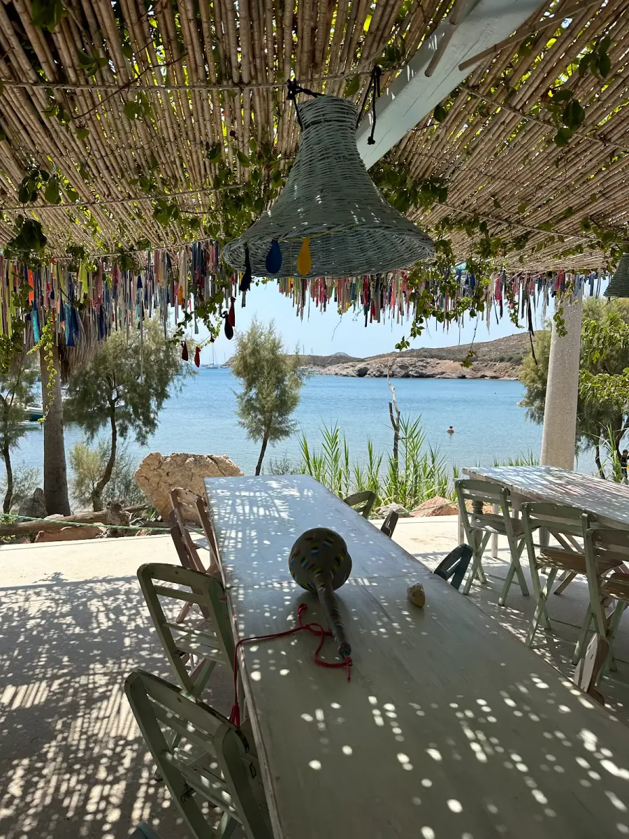 Outdoor patio at Elias Lipsi Studios